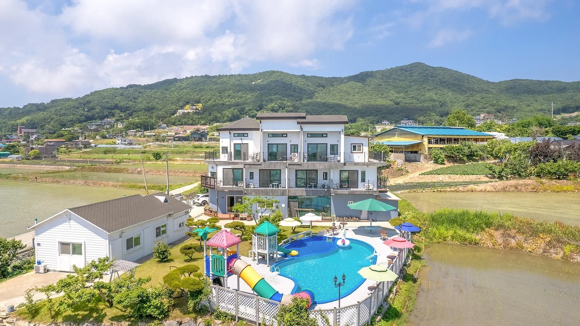 Ganghwa Hanabi Pension Incheon Holiday home